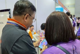 STKC ออกบูธจัดแสดงชิ้นงานชุด ตารางธาตุ ในรูปแบบ AR card สร้า ... Image 61